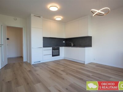 Praha / Lhotka, byt 2+KK s balkónem, sklepem a parkovacím stáním