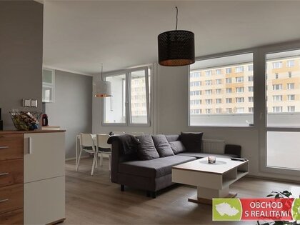 Praha  Braník, moderní byt 3+1 s lodžií a komorou