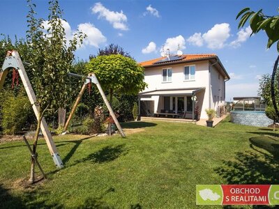 Průhonice  rodinný dům 4+KK s garáží