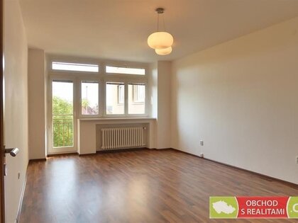 Praha - Vinohrady, byt 2+1 o výměře 93 m2 (dva balkony)