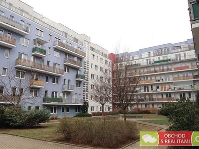 Praha  Michle, byt 1+KK s balkonem, sklepem a možností garážového stání