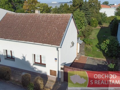 Praha - Dubeč - rodinný dům na pozemku o výměře 749 m2